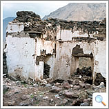 The crumbling ruins of the old kasbah now part of the dining area